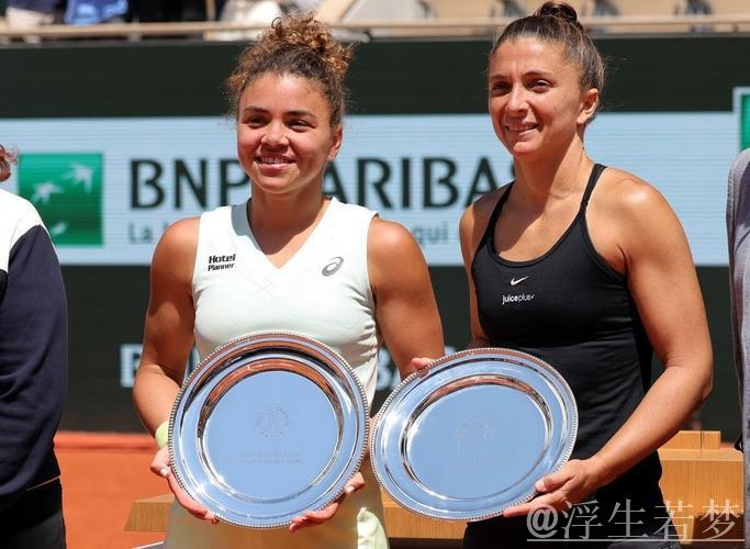 埃拉尼与保利尼组合摘得法网女双桂冠 埃拉尼与保利尼组合摘得法网女双桂冠